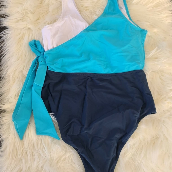 CUPSHE Women's One Piece Swimsuit Wrap Color Block Tie Side Bathing Suit Light - Picture 3 of 6